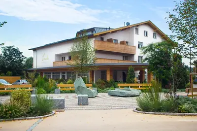 Ein Garten an der Unterkunft Die Linde