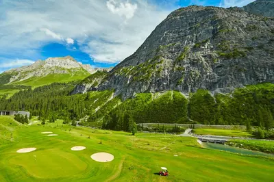 Ein allgemeiner Bergblick oder ein Berglick von des Hotels aus