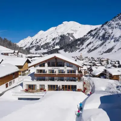 Hotel Schranz - Ski In & Ski Out