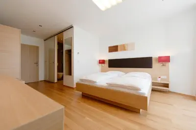 Ein Bett oder Betten in einem Zimmer der Unterkunft Sternen Hotel Wolfurt