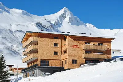 Ein allgemeiner Bergblick oder ein Berglick von der Ferienwohnung aus