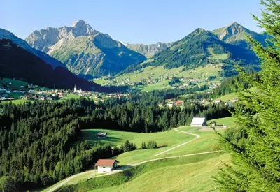 Naturlandschaft in der Nähe der Lodge