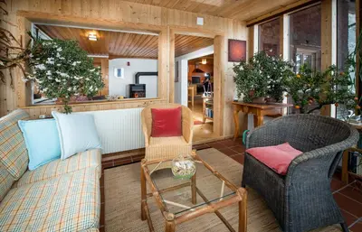 Ein Sitzbereich in der Unterkunft Ferienhaus Bergblick