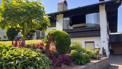 Ein Garten an der Unterkunft Haus Ganahl