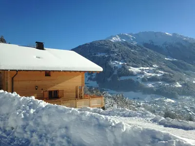 Ein allgemeiner Bergblick oder ein Berglick von der Ferienwohnung aus