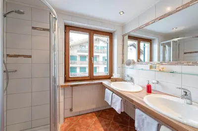 Ein Badezimmer in der Unterkunft Haus Iris