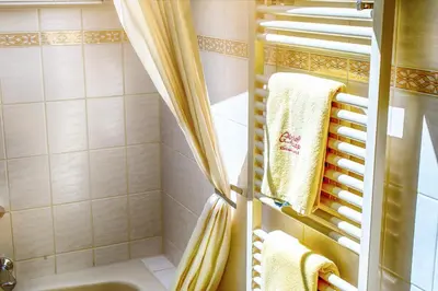 Ein Badezimmer in der Unterkunft Ski- und Aktivhotel Almhof Rupp