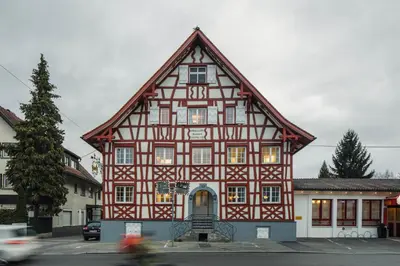 Das Gebäude in dem sich das Hotel befindet