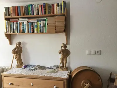 Die Bibliothek in der Ferienwohnung