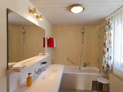 Ein Badezimmer in der Unterkunft Haus Odo