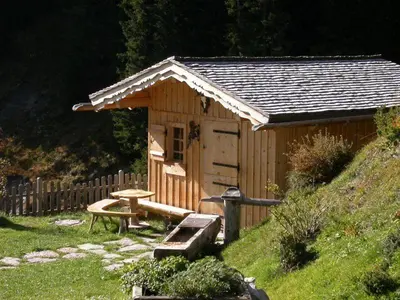 Ein Garten an der Unterkunft Haus Feuerstein