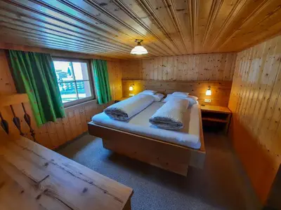Ein Bett oder Betten in einem Zimmer der Unterkunft Haus Schroefler