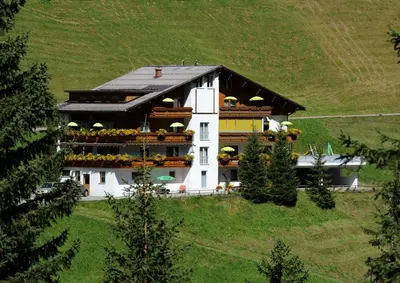 Das Gebäude in dem sich das Hotel befindet