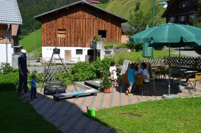 Ein Garten an der Unterkunft Haus Rose