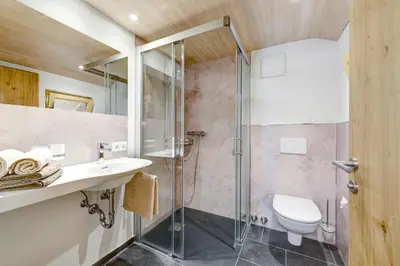 Ein Badezimmer in der Unterkunft Bergerhof Fontanella