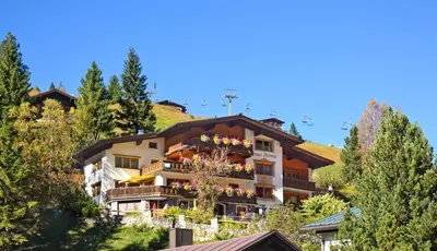Das Gebäude in dem sich die Ferienwohnung befindet