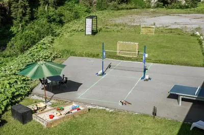 Tennis und/oder Squash in der Unterkunft Am Gehren - Arlberg Appartements oder in der Nähe