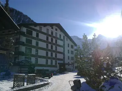 Ein allgemeiner Bergblick oder ein Berglick von der Ferienwohnung aus