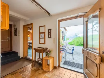 Ein Sitzbereich in der Unterkunft Chalet in Schwarzenberg am Skilift