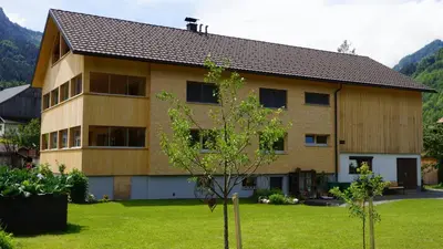 Ein allgemeiner Bergblick oder ein Berglick von der Ferienwohnung aus