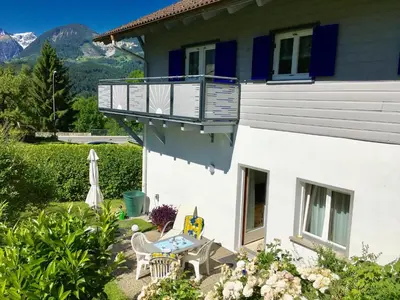 Ein allgemeiner Bergblick oder ein Berglick von der Ferienwohnung aus