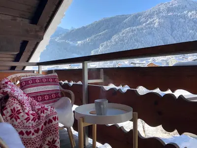 Ein allgemeiner Bergblick oder ein Berglick von des Hotels aus