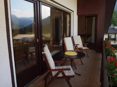 Ein allgemeiner Bergblick oder ein Berglick von der Ferienwohnung aus