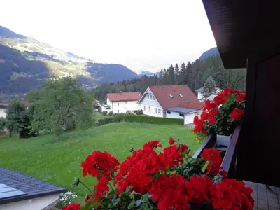 Ein allgemeiner Bergblick oder ein Berglick von der Ferienwohnung aus
