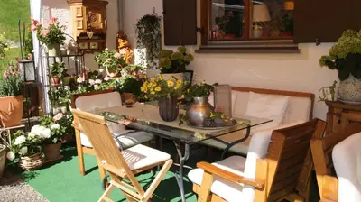 Ein Sitzbereich in der Unterkunft Pension Hartenfels