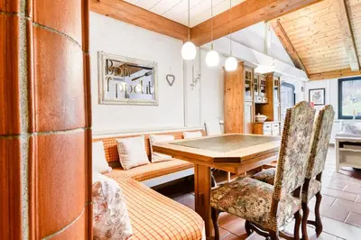 Ein Sitzbereich in der Unterkunft Chalet Zentral Bach by A-Appartments