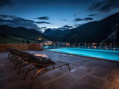 Ein allgemeiner Bergblick oder ein Berglick von des Hotels aus