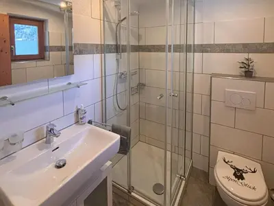 Ein Badezimmer in der Unterkunft Apartment Sonnegg by Interhome