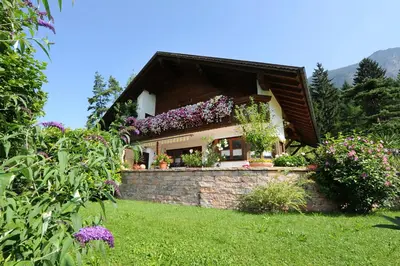 Ein Garten an der Unterkunft Appartment Gertrud Flatz