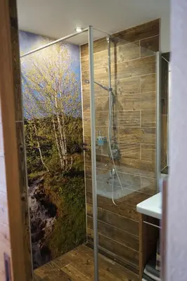 Ein Badezimmer in der Unterkunft MBZ Birg 1414