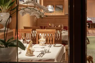 Ein Restaurant oder anderes Speiselokal in der Unterkunft Hubertus, 3 Sterne Superior