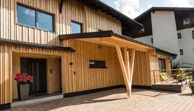 Das Gebäude in dem sich die Ferienwohnung befindet