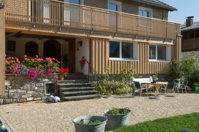 Ein Garten an der Unterkunft Ferienwohnung Sonnenhof