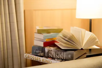 Die Bibliothek im Hotel