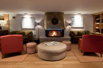 Ein Sitzbereich in der Unterkunft Hotel Sonnenburg