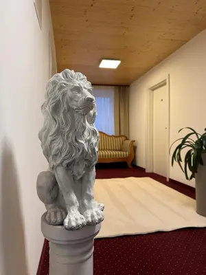 Ein Sitzbereich in der Unterkunft Hotel Pension Löwen nahe Feldkirch - günstige Zimmer für Urlauber, Firmen und Monteure