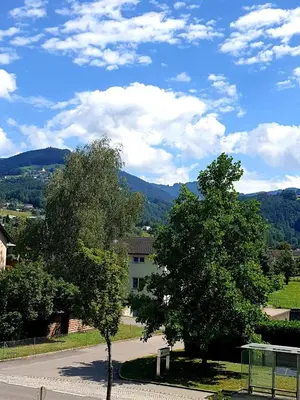 Ein allgemeiner Bergblick oder ein Berglick von des Hotels aus