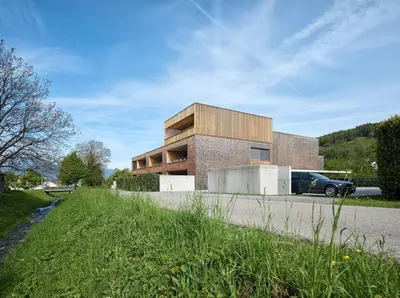 Das Gebäude in dem sich die Ferienwohnung befindet