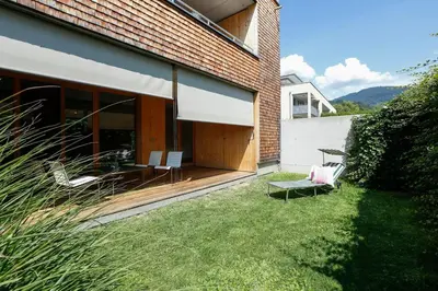 Ein allgemeiner Bergblick oder ein Berglick von der Ferienwohnung aus
