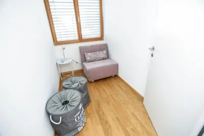 Ein Sitzbereich in der Unterkunft Gartenwohnung in prämierter Wohnanlage