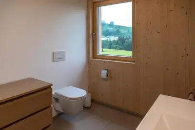 Ein Badezimmer in der Unterkunft Hus Bündt