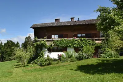 Ein Garten an der Unterkunft Ferien in Feld 109