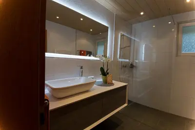 Ein Badezimmer in der Unterkunft Haus Glasella