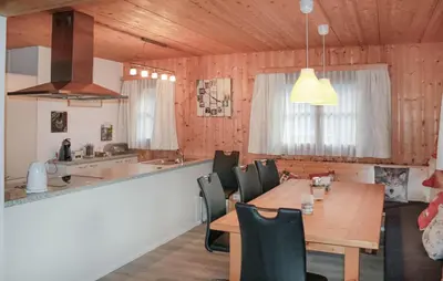Ein Sitzbereich in der Unterkunft Tolles Feriehaus Montafon
