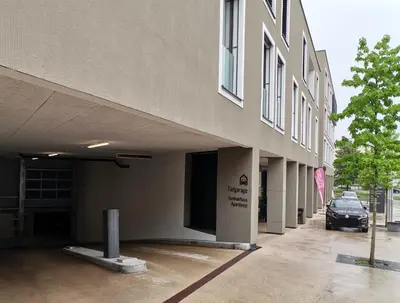 Das Gebäude in dem sich das Aparthotel befindet
