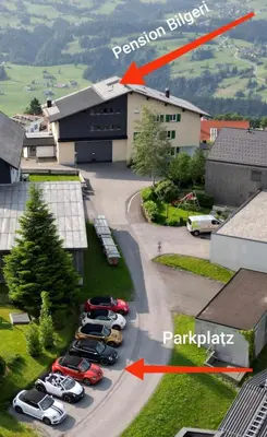 Das Gebäude in dem sich die Pension befindet